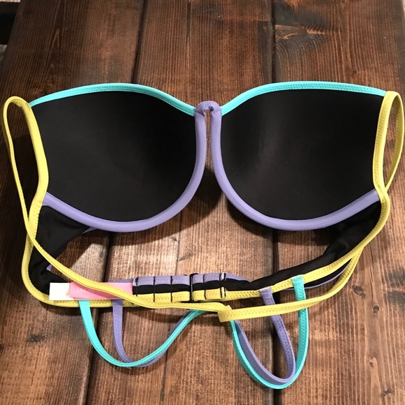 Victoria’s Secret Bikini Top - Picture 2 of 3